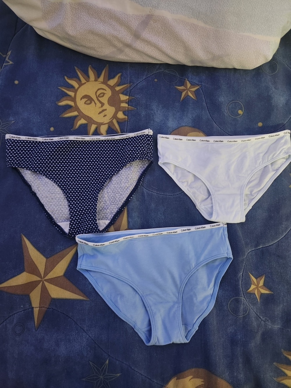 Calvin Klein Girls Bikini Briefs 3-Pack - Navy Dot, White, Light Blue
